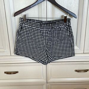 chic J Crew fabric shorts w pockets and thicker elastic waist band
